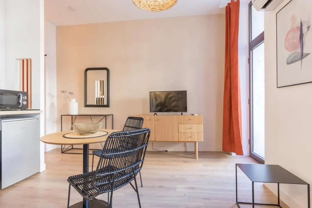 Appartement Bain De Soleil ! Terrasse Clim Wifi Netflix à Marseille France
