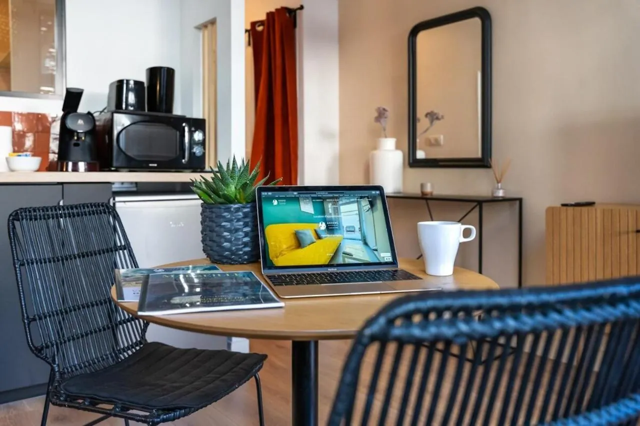 Appartement Bain De Soleil ! Terrasse Clim Wifi Netflix à Marseille