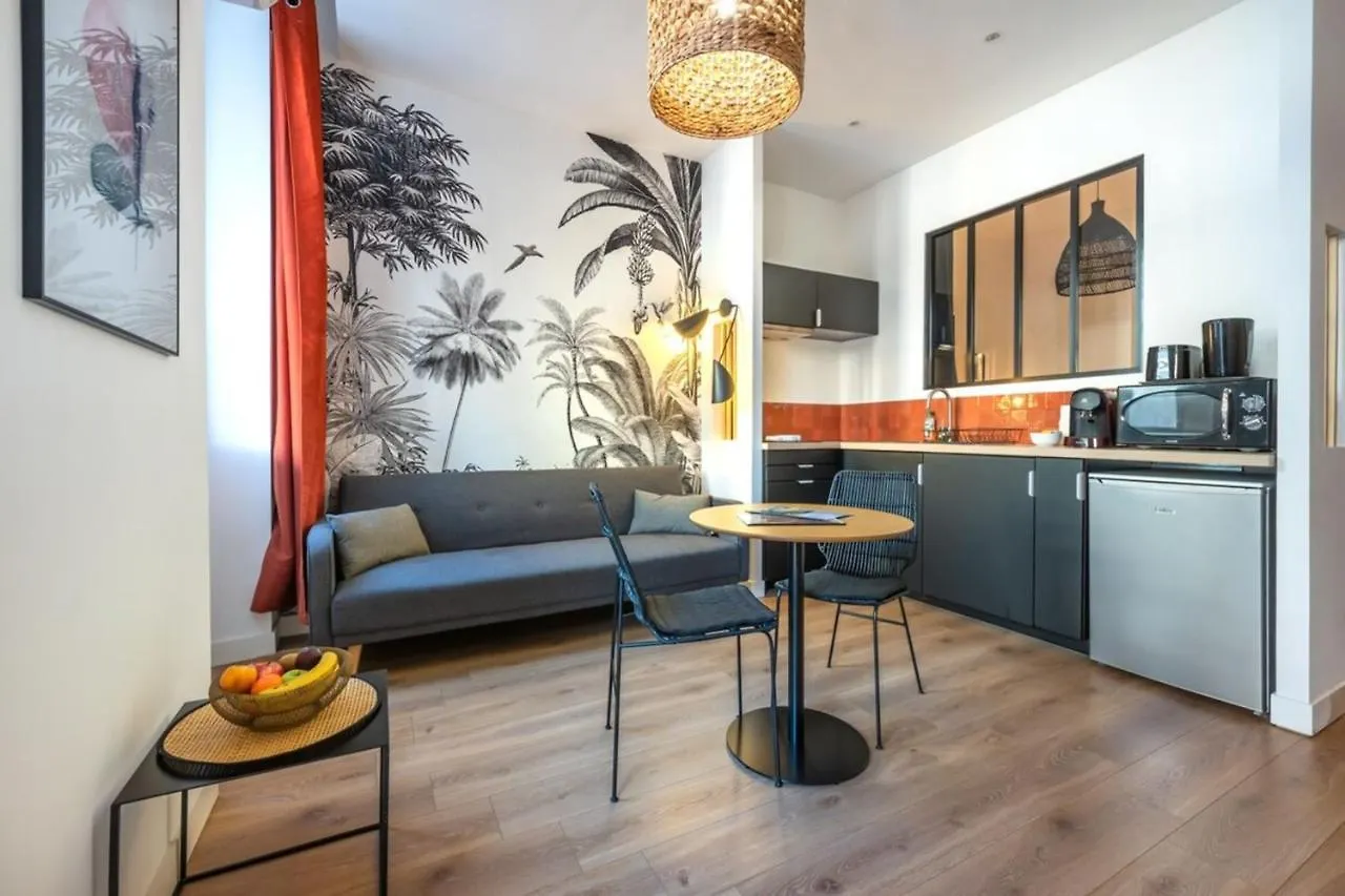 Bain De Soleil ! Terrasse Clim Wifi Netflix Apartment Marseille 0*,  France
