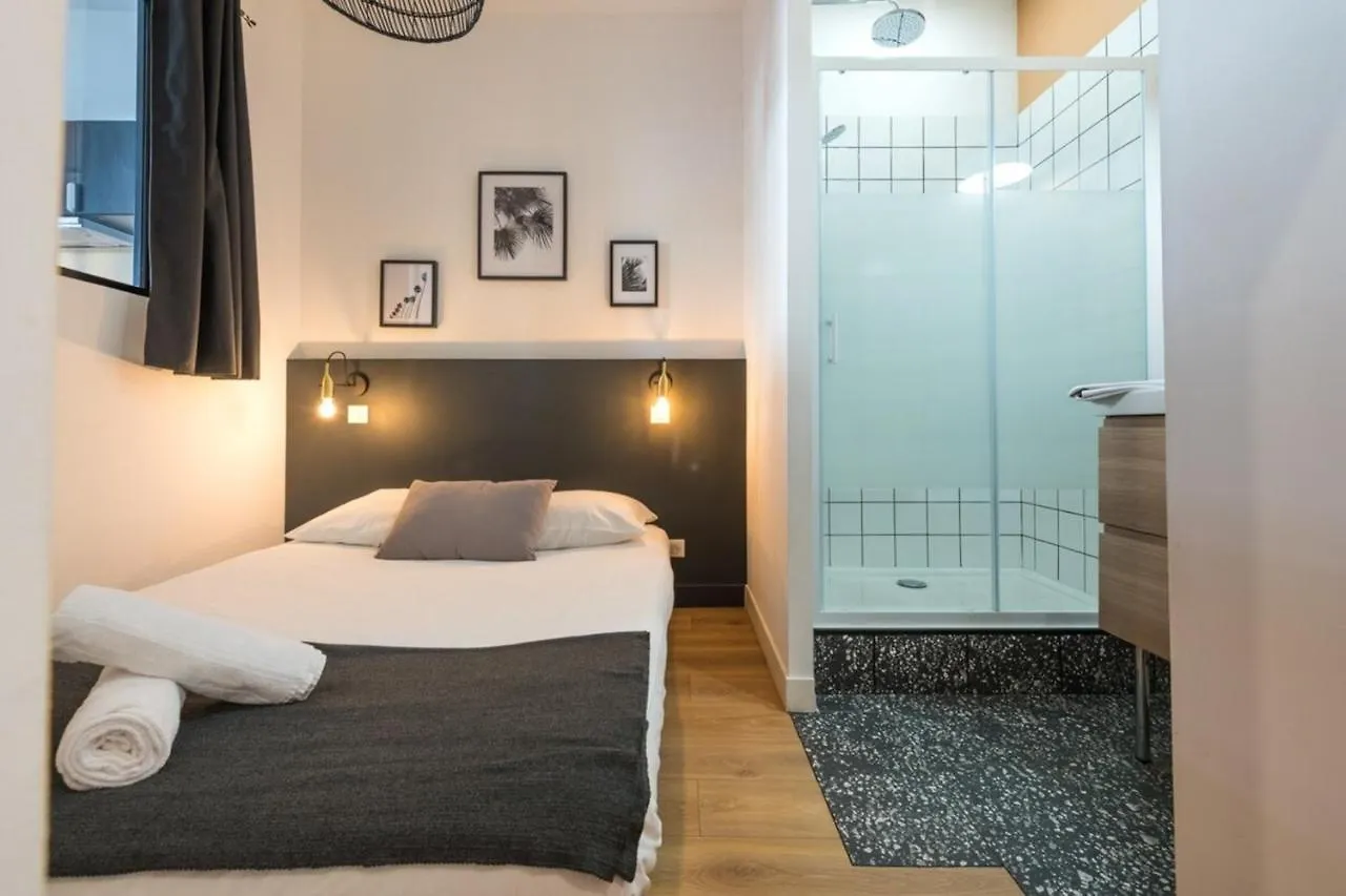 Bain De Soleil ! Terrasse Clim Wifi Netflix Apartment Marseille 0*,  France